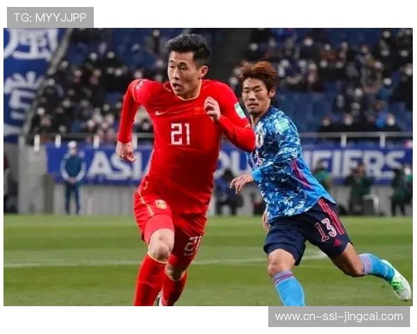 科莫绝平凸显韧性，但中场控制力不足成隐忧