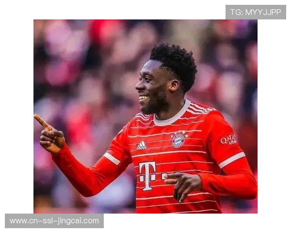 拜仁后卫戴维斯伤缺，左路防守轮换面临考验